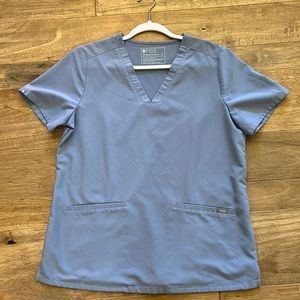 FIGS Three Pocket Scrub Top Women’s